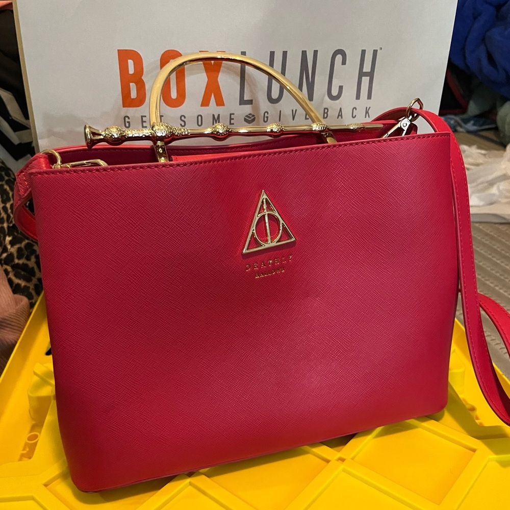 Loungefly Harry Potter Elder Wand Handbag - red